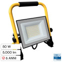 Immagine 1 - V-Tac VT-44049 Faro LED da Cantiere 50W Chip CREE IP65 Colore Nero - SKU 242186  / 242196